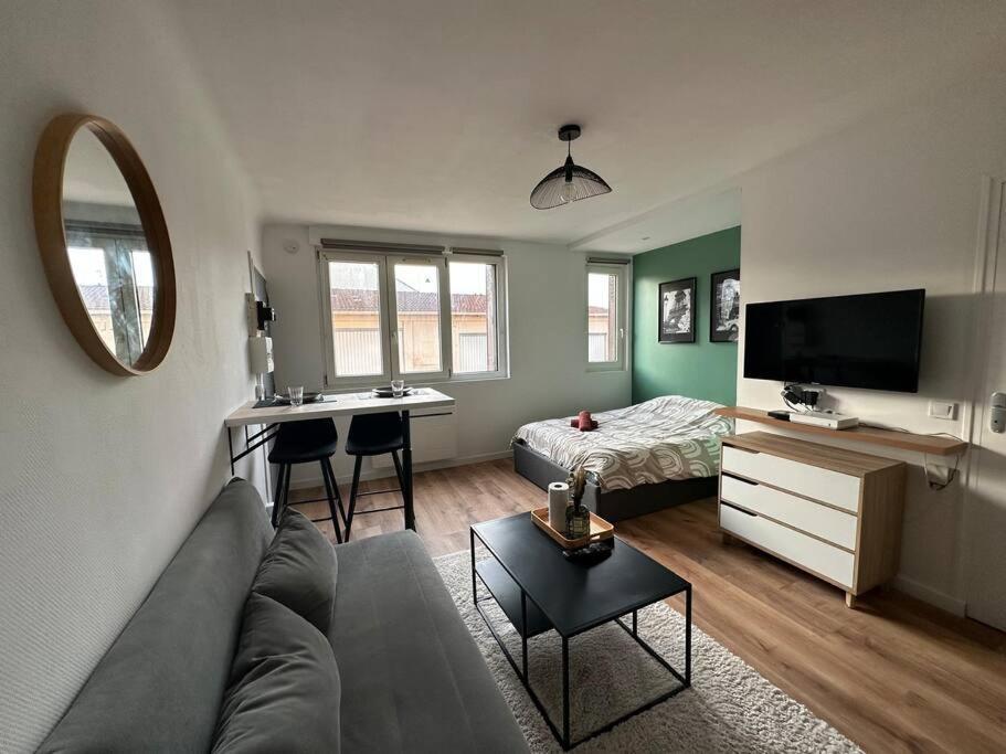 Appartement Proche Paris Et Metro - Parking Prive Maisons-Alfort Esterno foto